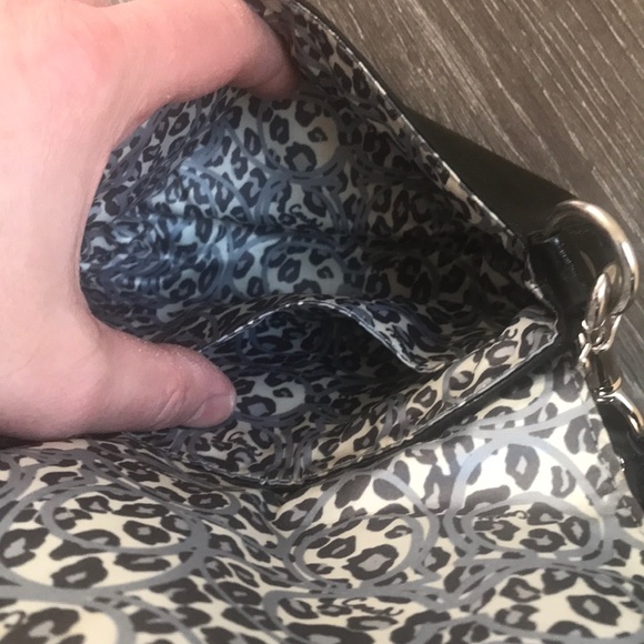 Coach - Picture 13 of 16